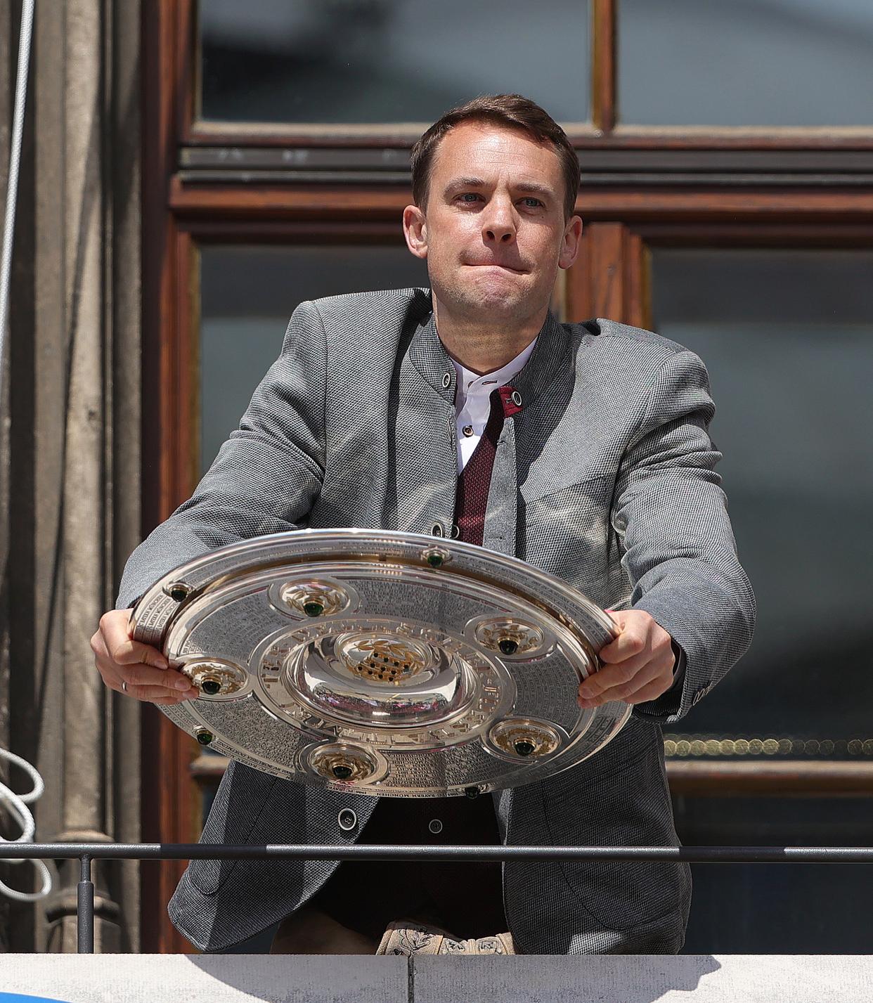  里程碑夜！拜仁慕尼黑官宣签约，意大利杯国际比赛日刷纪录，信心回归，球探报告显示潜力-满冠登录