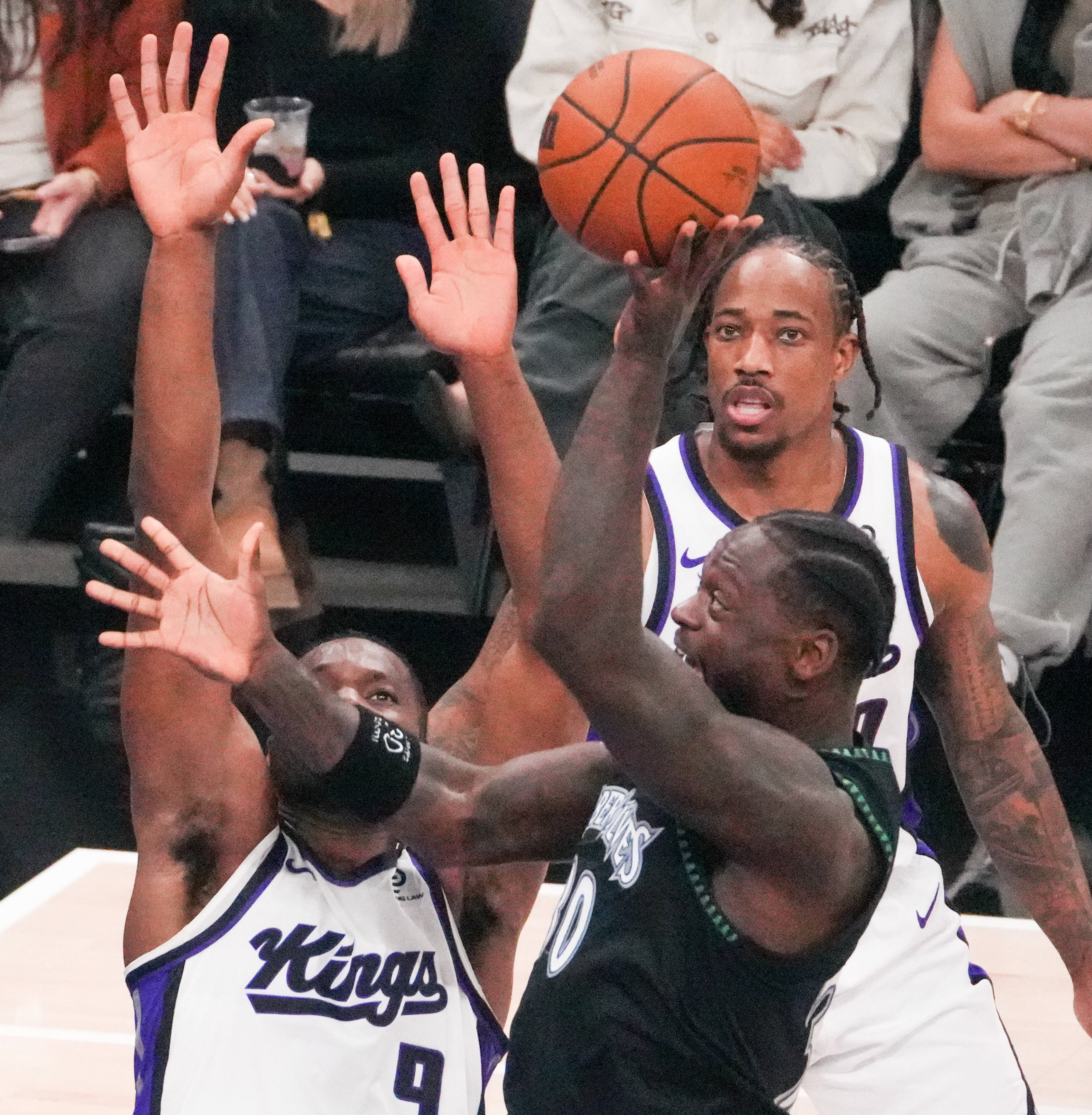 包含里程碑夜明尼苏达森林狼回应争议,NBA常规赛国际比赛日刷纪录,球迷炸锅,更衣室氛围转暖的词条 包含里程碑夜明尼苏达森林狼回应争议,NBA常规赛国际比赛日刷纪录,球迷炸锅,更衣室氛围转暖的词条