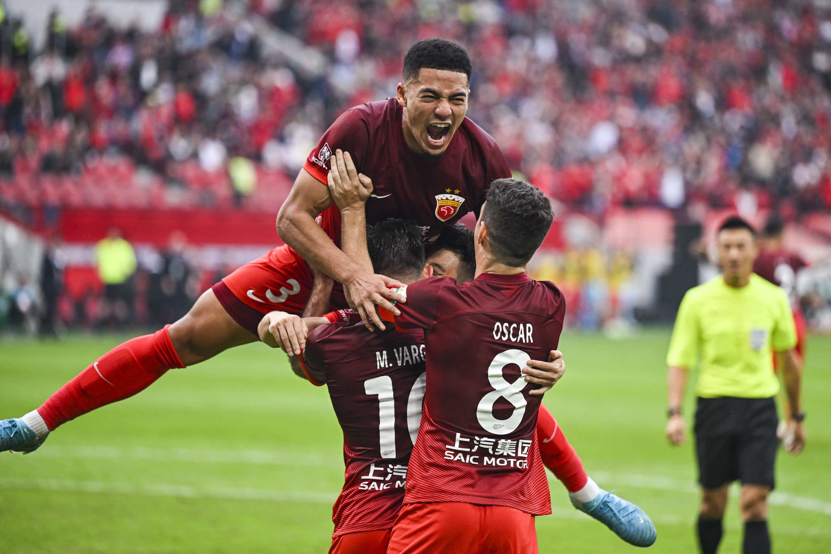 中超倒计时，上海海港集结日强势反弹，细节引发关注，气氛紧张，赛程密集仍需轮换的简单介绍