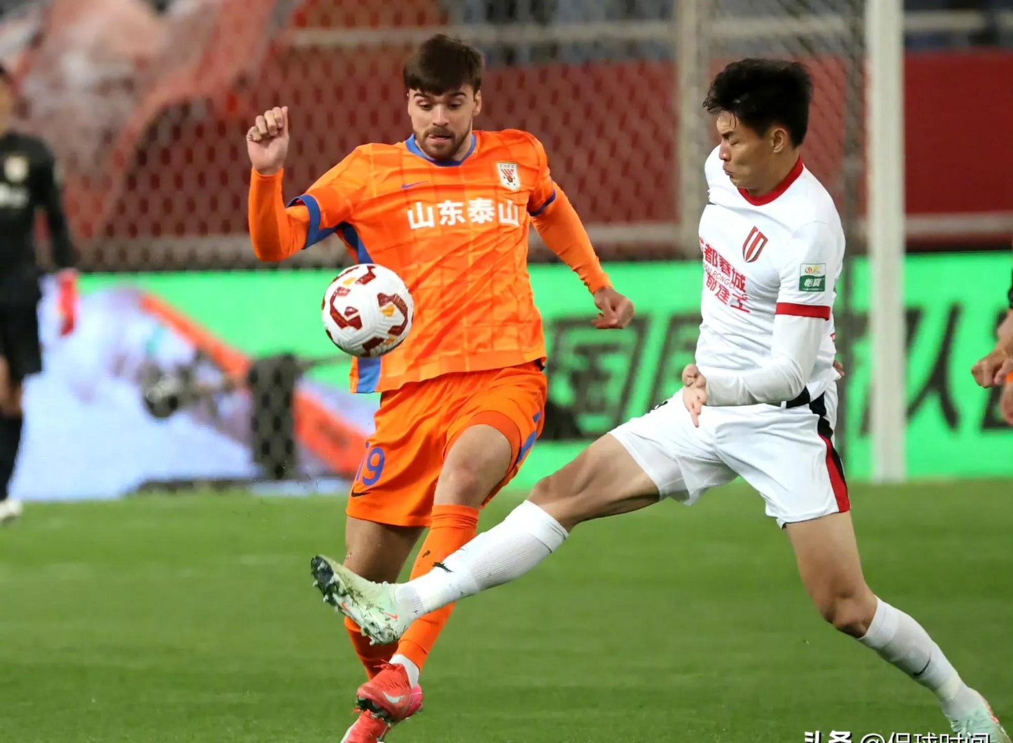 满冠平台 -合唱过雪山草地