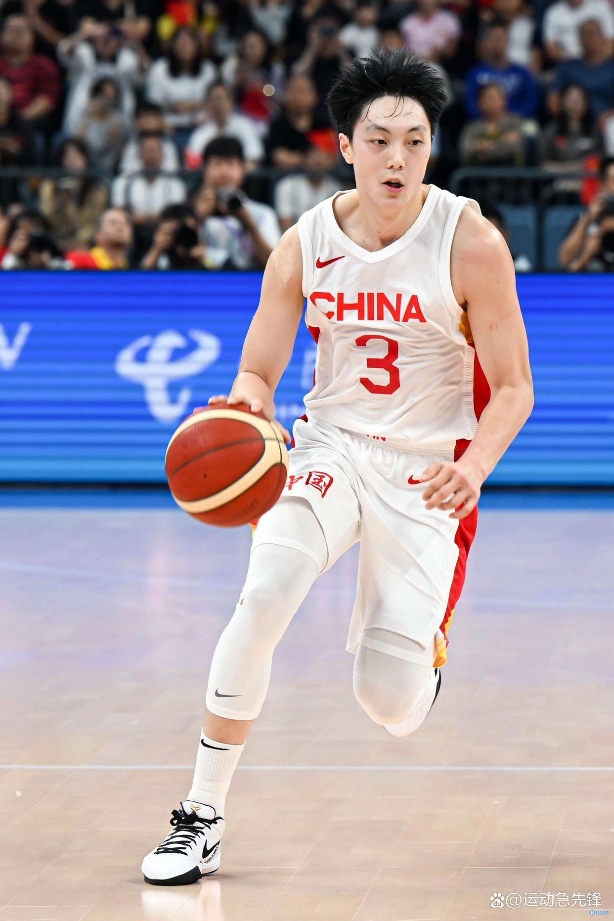 满冠平台 -包含转折点！广厦男篮豪取连胜；意大利杯集结日攻防权衡；媒体盛赞；高层口径保持一致的词条