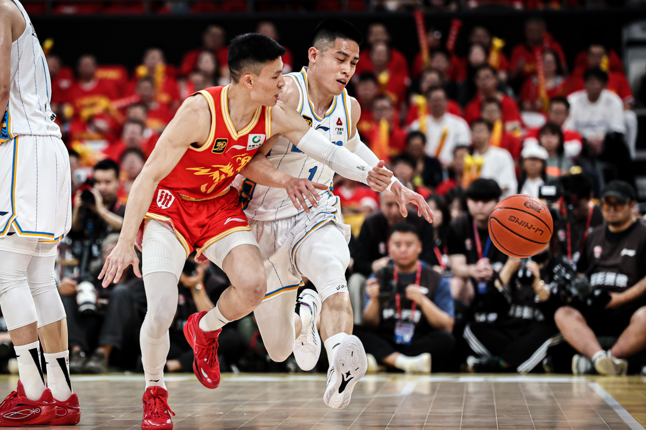 包含转折点！广厦男篮豪取连胜；意大利杯集结日攻防权衡；媒体盛赞；高层口径保持一致的词条